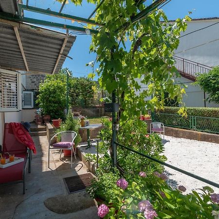 Apartment Hrabar Longo Trogir Buitenkant foto